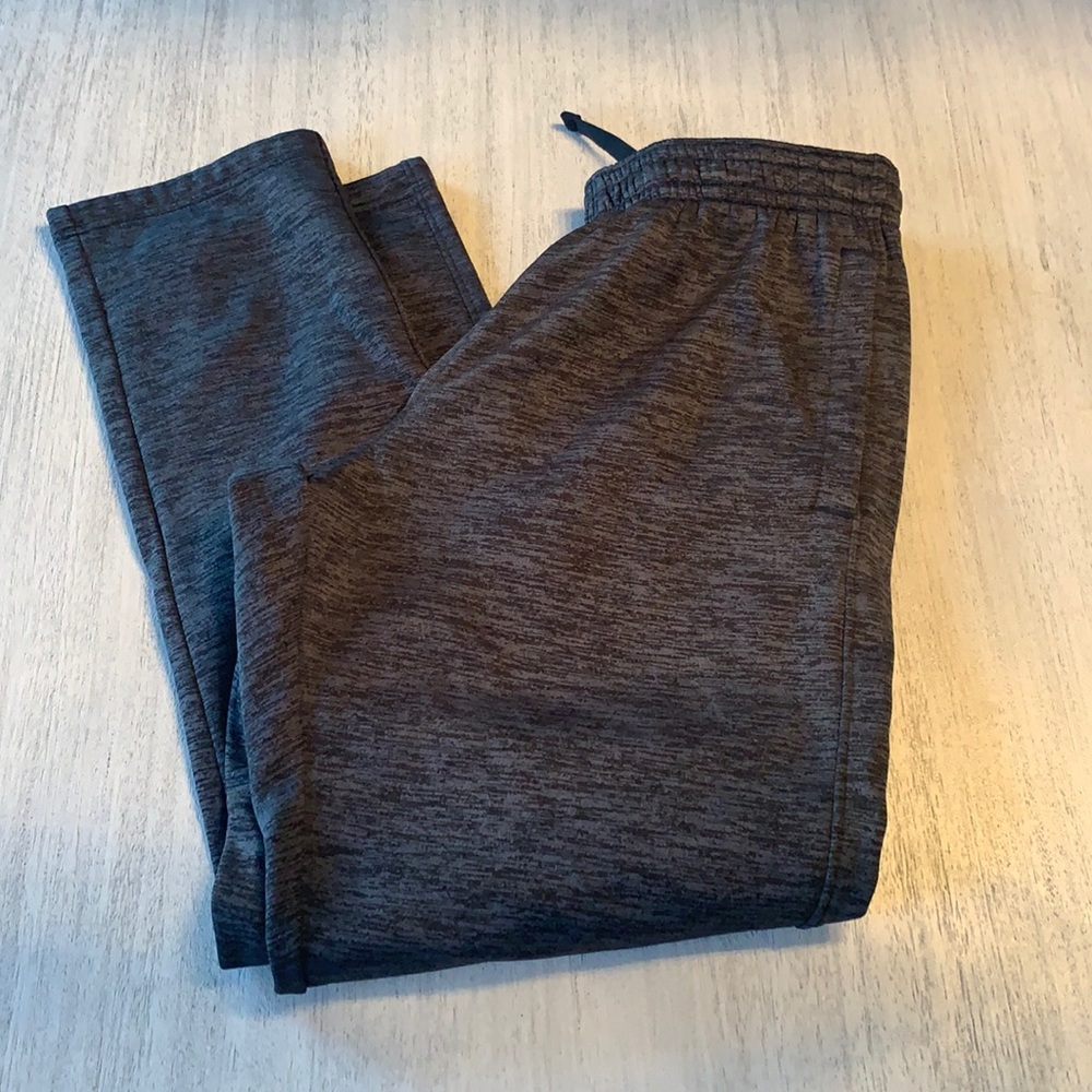 Men’s under armour grey and black athletic pants